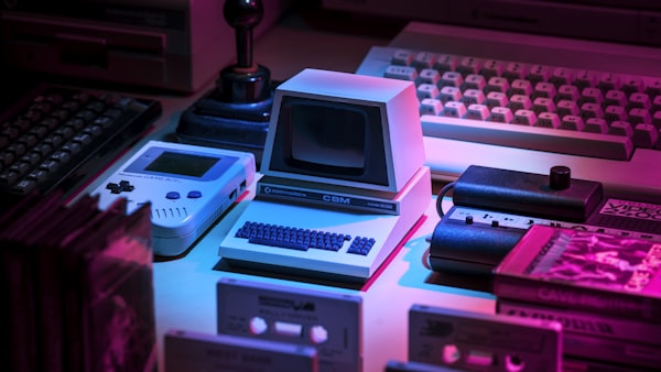 多宝电竞赛事回放视频封面 - 总决赛舞台上战队捧起冠军奖杯的辉煌时刻